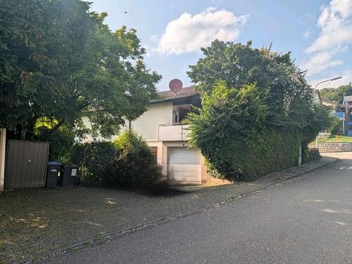 Foto - Freistehendes Einfamilienhaus mit Einliegerwohnung