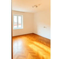 Provisionfrei! Großzügige 4-Zimmer Wohnung in der Stadtmitte! - Neu-Ulm Ludwigsfeld