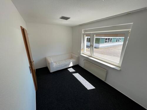 Foto - Helle Büroräume 77 m² in Halver, All-Inklusive, 4 Stellplätzen