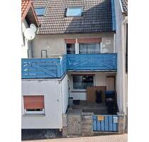 Einfamilienhaus - 700,00&nbsp;EUR Kaltmiete, ca.&nbsp; 168,00&nbsp;m&sup2; in Eichenbühl (PLZ: 63928)