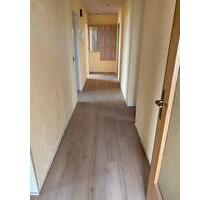 4-Zimmer Wohnung frei - 1. OG mit Balkon + Stellplatz - Westerheim