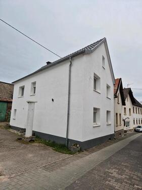 Foto - Schönes Einfamilienhaus mit Einliegerwohnung