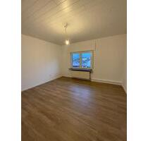 4-Zimmer-Wohnung mit Balkon in zentraler Lage von Pracht