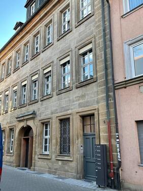Foto - Wohnen und Arbeiten unter Stuck im Besold'schen Palais Erlangen