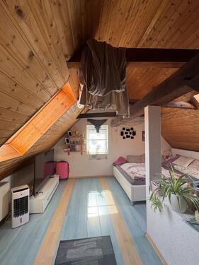 Foto - 1 Zimmer Dachgeschoßwohnung zur Miete in Marburg