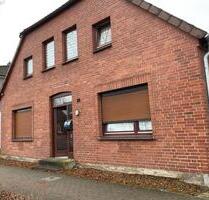 3 Familienhaus mit 2 Garagen - 460.000,00&nbsp;EUR Kaufpreis, ca.&nbsp; 180,00&nbsp;m&sup2; in Soltau (PLZ: 29614)
