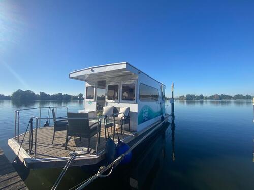 Foto - Schwimmendes Ferienhaus mieten festes Hausboot Haus mieten