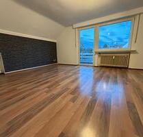 Helle 63 m² 2 Z DG Wohnung in Fröndenberg Westicker Heide - Fröndenberg (Ruhr)