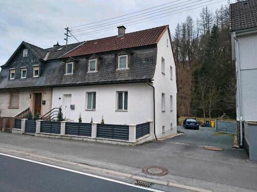 Foto - Haus mit zwei Wohnungen - 1.000,00&nbsp;EUR Kaltmiete, ca.&nbsp; 150,00&nbsp;m&sup2;