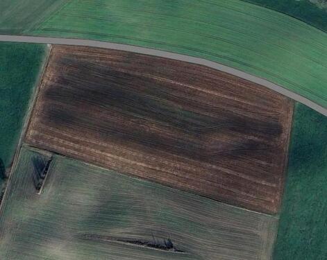 Foto - Acker, Ackerland, Ackerfläche, Feld bei Babensham