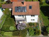 Foto - Gepflegtes Zweifamilienhaus mit Garten und Garage