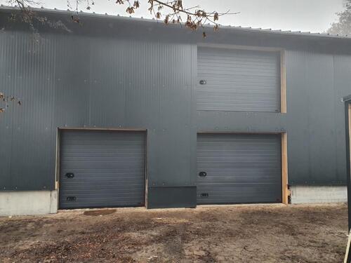 Foto - Garage lager isoliert, saniert Oldtimer PKW Möbel, Handwerkerlage