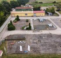 Zu vermieten: ca. 5.000 m² befestigte Gewerbefläche Industriepl - Rhinow