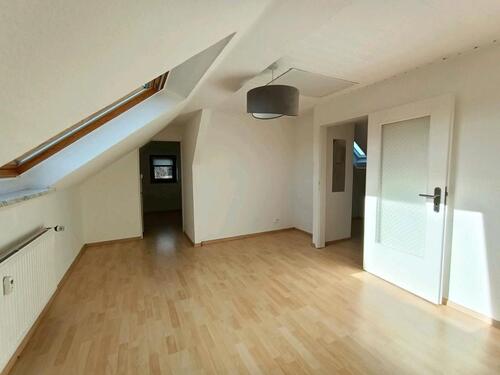 Foto - 1 Zimmer Dachgeschoßwohnung zur Miete in Bremerhaven