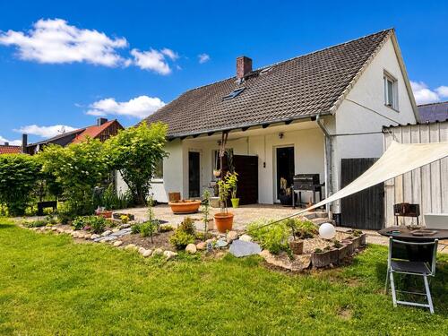 Foto - Einfamilienhaus oder 3 Wohnungen mit Top Rentite und Bauland