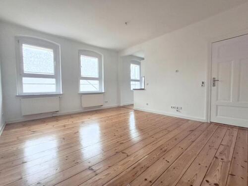 Foto - Attraktive 2-Zimmer-Wohnung mit EBK in Eberswalde – 47 m² im 3. OG mit Dielenboden & modernem Bad