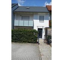 Luxuriöses Reihenhaus für Zwei - 1.647,00&nbsp;EUR Kaltmiete, ca.&nbsp; 130,00&nbsp;m&sup2; in Aschaffenburg (PLZ: 63739) Österreicher Kolonie