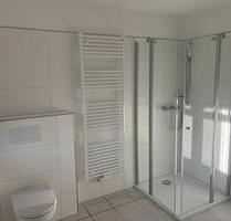 Frisch renoviert! 3 Zi, neues Bad , Einbauküche - Bad Berleburg