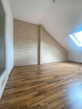 Foto - 3 Zimmer Dachgeschoßwohnung zur Miete in Bruchsal