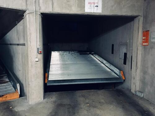 Foto - Tiefgaragenstellplatz zu vermieten, zentrale Lage in Tübingen