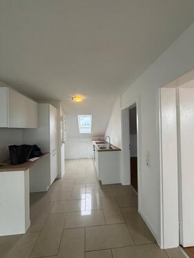 Foto - Frisch renovierte 4-Zimmer Wohnung mit neue Einbauküche