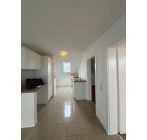 Frisch renovierte 4-Zimmer Wohnung mit neue Einbauküche - Langenau