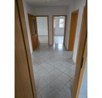 Wohnung ideal für Paare, Singles etc. mit Balkon und Kamin - Bruchmühlbach-Miesau