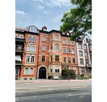 antaris Immobilien GmbH **Altbau mit Charakter: 5-Zimmer-Wohnung mit Balkon &Charme–Viel Potenzial** - Erfurt Daberstedt