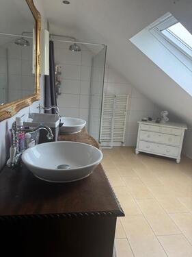 Foto - Schicke Dachgeschosswohnung in Moers-Asberg zu vermieten