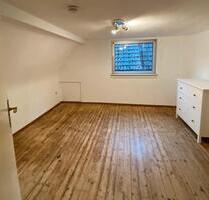 Kleines Einfamilienhaus als 3 ZKB mit Abstellraum und Keller - Schriesheim