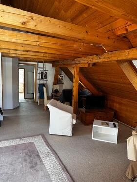 Foto - Dachgeschoss Wohnung WG tauglich