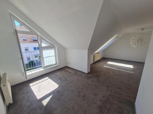 Foto - sonnige Wohnung mit zwei Stellplätzen