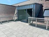 Foto - 89 m² klimatisierte Dachgeschoss 2 Raum Wohnung mit Einbauküche