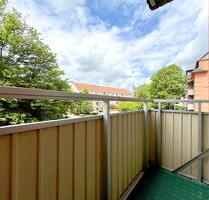 Geräumige 2-Raum-Wohnung mit Balkon im 1. OG! Frisch renoviert! - Glauchau