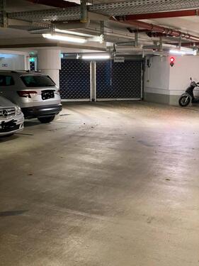 Foto - Tiefgaragen Stellplatz - 100,00 EUR Miete,
