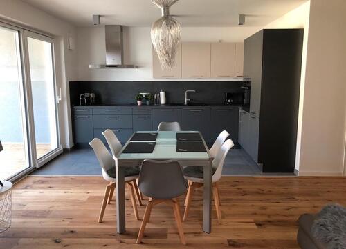 Foto - Möblierte Kurzzeit Wohnung - 1.350,00&nbsp;EUR Kaltmiete, ca.&nbsp; 96,00&nbsp;m&sup2;