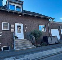 Einfamilienhaus mit Garage und Einliegerwohnung Haus Reihenhaus - Bergheim Ahe