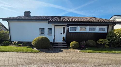 Foto - Familienfreundliches, freistehendes Einfamilienhaus mit Garten