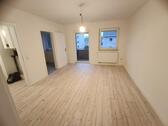Foto - 4 Zimmer Wohnung mit Balkon & Stellplatz frisch saniert