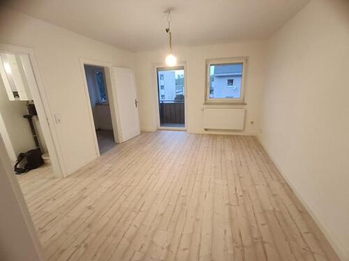 Foto - 4 Zimmer Wohnung mit Balkon & Stellplatz frisch saniert