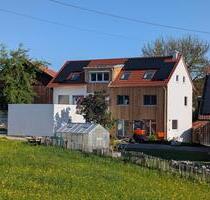 NeubauErstbezug 3-Zimmer-Wohnung mit Garten in Ingenried