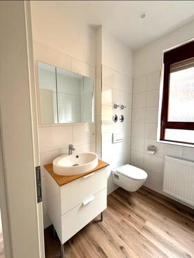 Foto - Helle 2-Zimmer-Wohnung mit Balkon-frisch renoviert!!