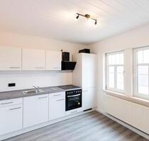 Helle 75 m² Dachgeschosswohnung in ruhiger Lage in Menteroda