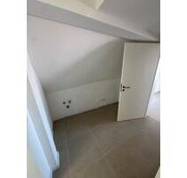 Schöne neu sanierte 2 Zimmer Wohnung mit Bodenheizung - Augsburg Bärenkeller