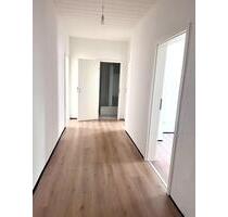 Erstbezug nach Renovierung 3-Zimmer-Wohnung mit Einbauküche - Zeitz