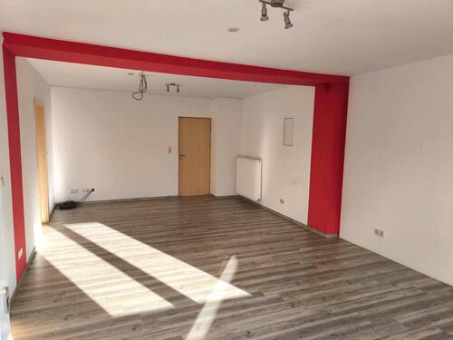 Foto - 5 Zimmer Etagenwohnung zur Miete in Steinweiler