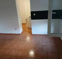 Singel wohnung +Einbauküche EG in Zeiskam