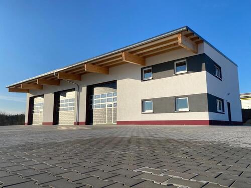 Foto - Gewerbehalle m. Büroräumen in 96142 Hollfeld