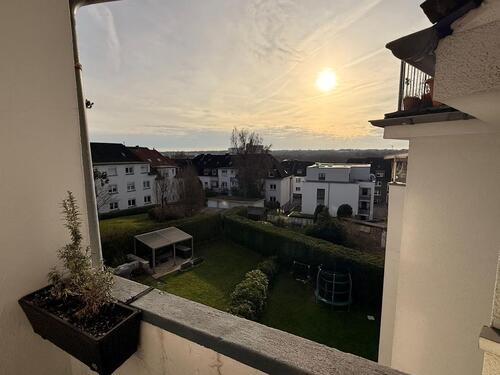 Foto - Großzügige 3,5 Zi Wohnung mit Balkon, Küche - Nähe Uni Klinik