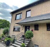 Großes Einfamilienhaus mit Garten und Garage in Vorst - Tönisvorst